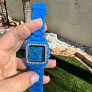Geneva square face silicone wrist strap watch bezeled face